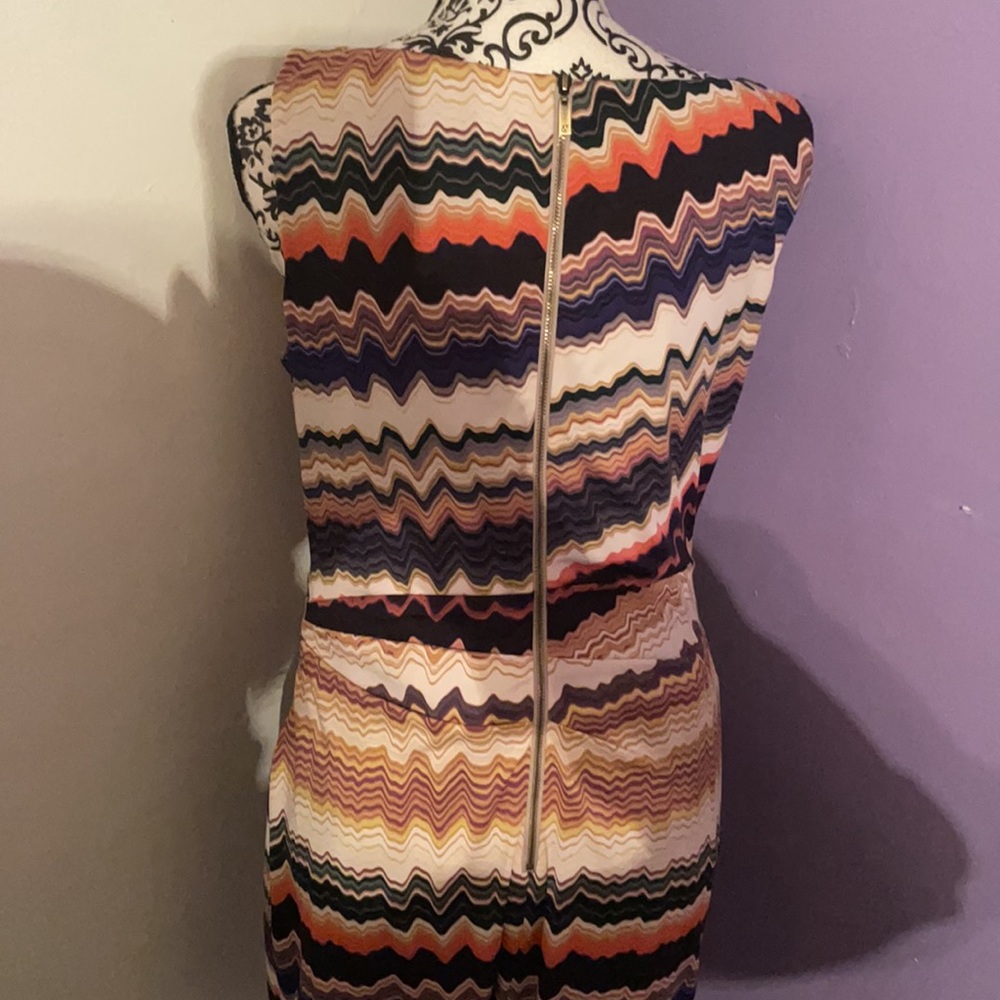 Dress - Picture 4 of 4